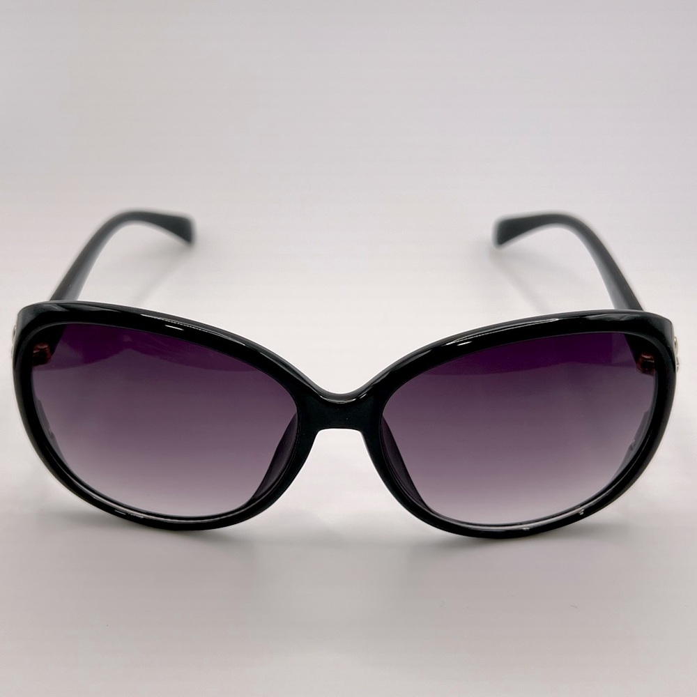 Retro Black Sunglasses with Gold Fox with Rhinestones